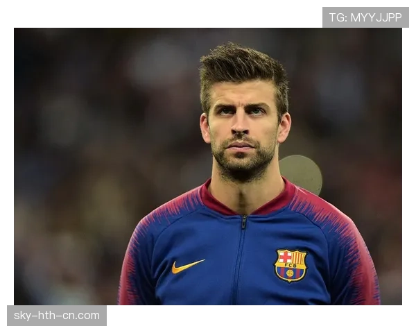 杰拉德·皮克穿得比导演还讲究，球场外到底藏了几个身份？